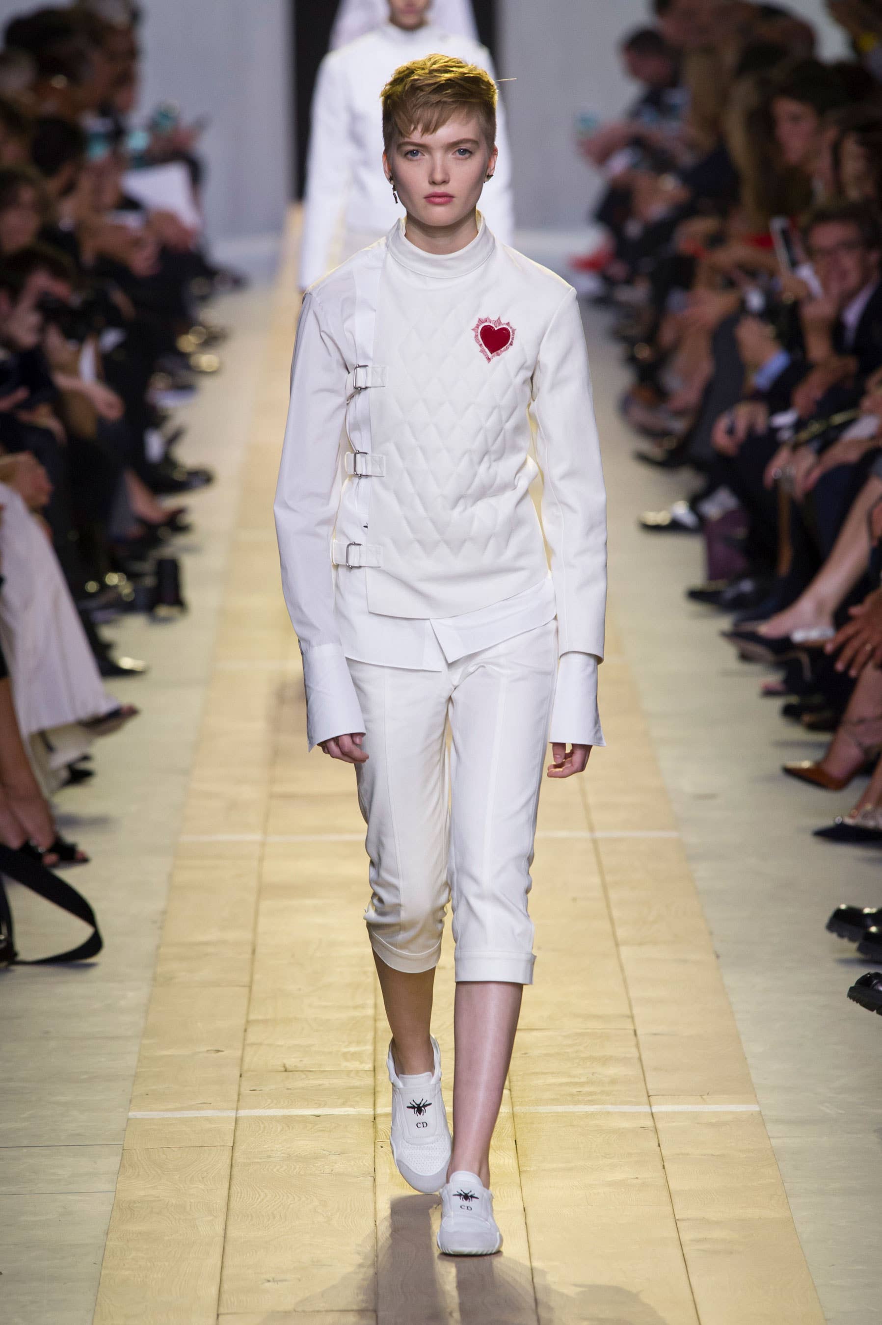 CATWALK Dior, GIVENCHY まとめ売り Givenchy's New Book, Celebrating Helmut Newton, Ami's China Push